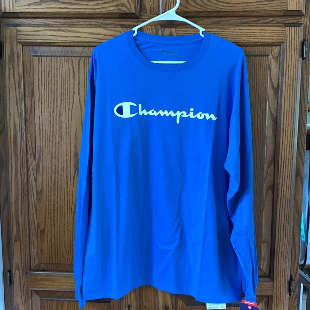 Men’s Champion long sleeve